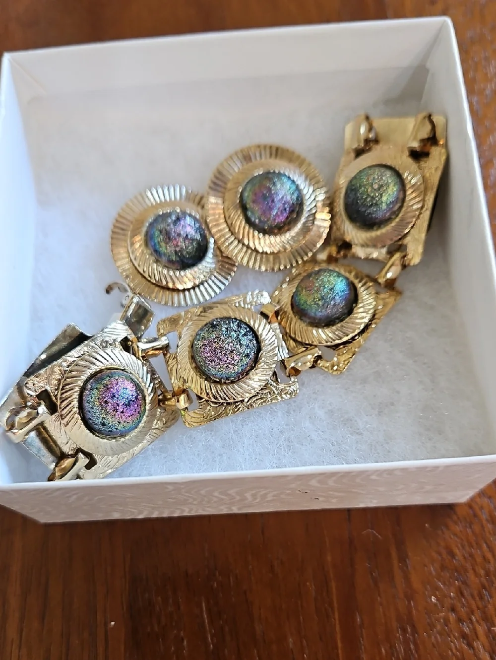 Vintage Gold-Tone Iridescent Stone Clip Earrings and Bracelet‎ Set